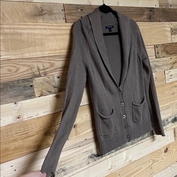 Banana Republic size Med Taupe Color Soft 5 Button Cardigan Sweater with Pockets - Picture 7 of 10